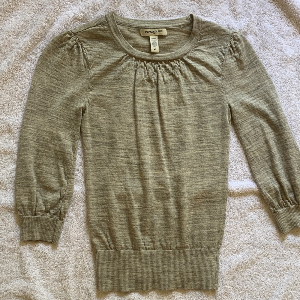 BANANA REPUBLIC gray sweater